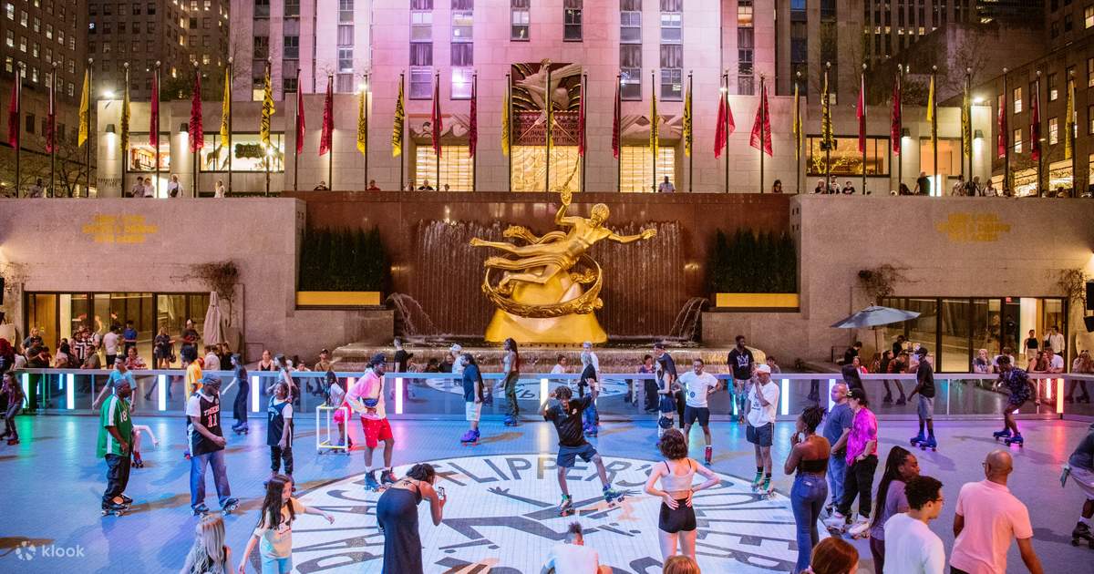 Rockefeller shop center skating